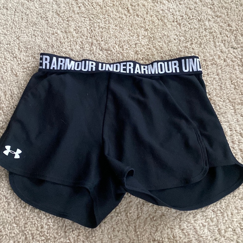 Black Under Armour shorts